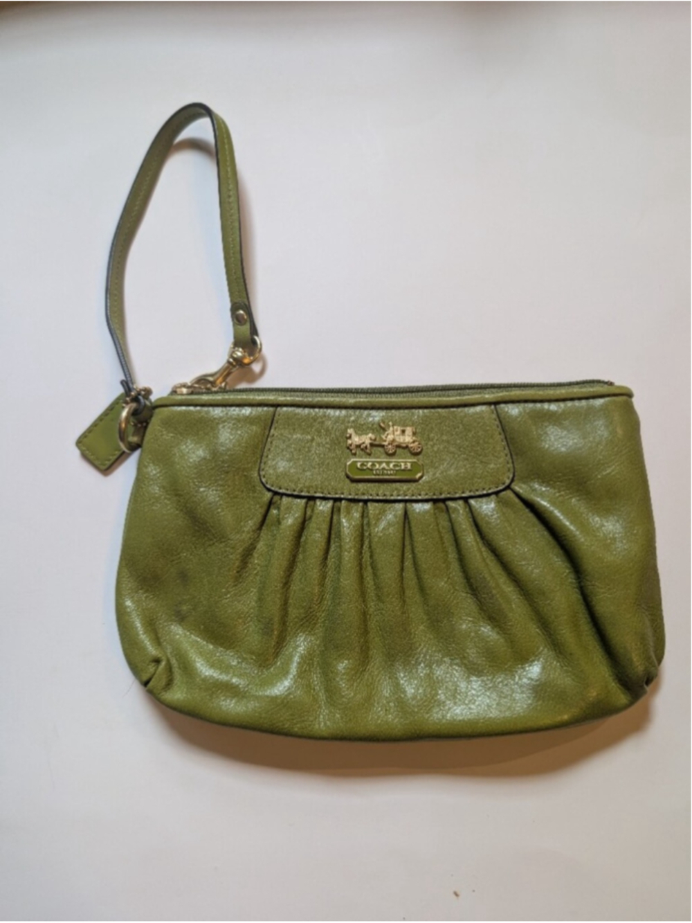 COACH Vintage Olive Green Leather Wristlet Y2K Style In VGUC